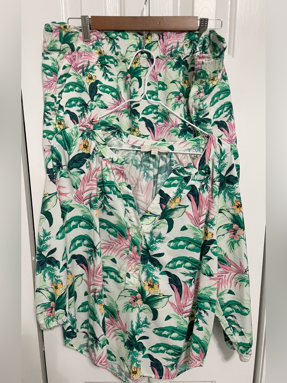2 Piece LOFT Tropical Floral Bermuda Shorts and shirt in Green & Pink